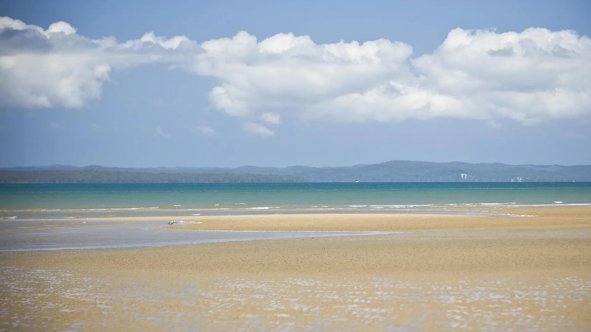 ***  Breakfree Great Sandy Straits Aparthotel Hervey Bay Australia